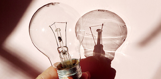 創った電力を使って、売電できる「太陽光発電システム」を搭載。