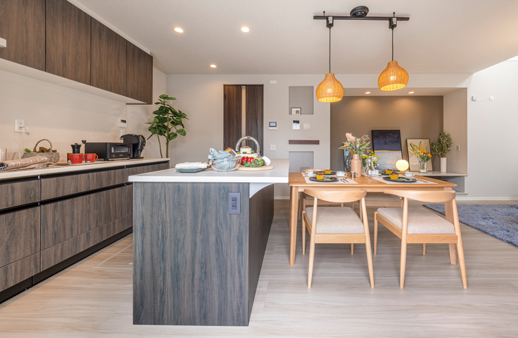 DINING KITCHENN