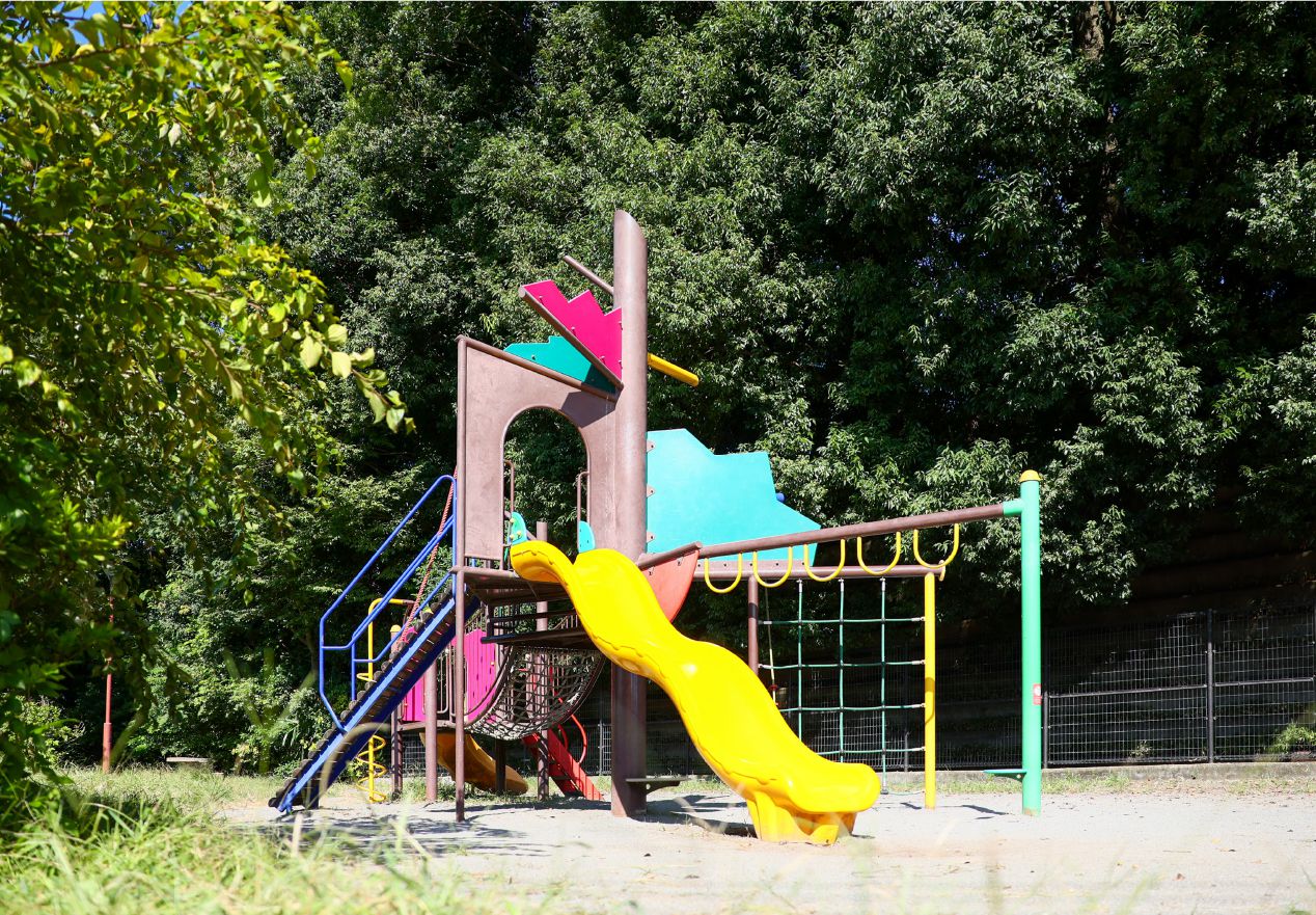 いなり橋児童遊園（約1,030ｍ・徒歩13分）